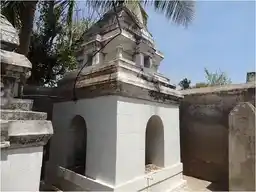 Arulmigu Subramaniaswamy Temple, Perampattu - 635652 அருள்மிகு சுப்பிரமணிய சுவாமி திருக்கோயில், பேராம்பட்டு - 635652, Thirupathur - Ancient Temple Architecture and History Image 6