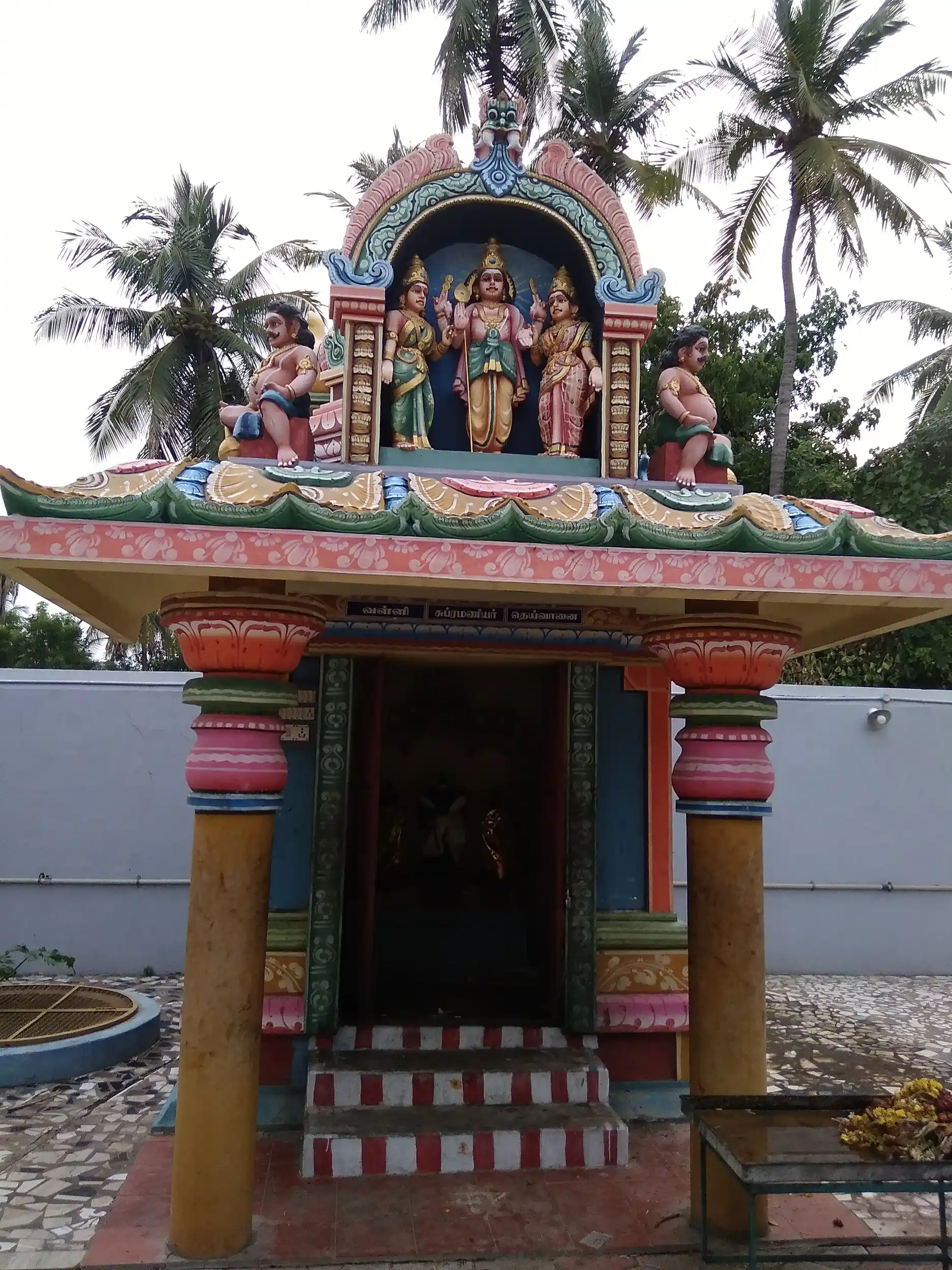 Arulmigu Subramaniya Swami Anddhandayuthapani Temple, Manojiappa Savadi, Papanasam - 614201 அருள்மிகு தண்டாயுதபாணி என்கிற முருகன் கோயில், Manojiappa Savadi, Papanasam - 614201, Thanjavur - Ancient Temple Architecture and History Image 7