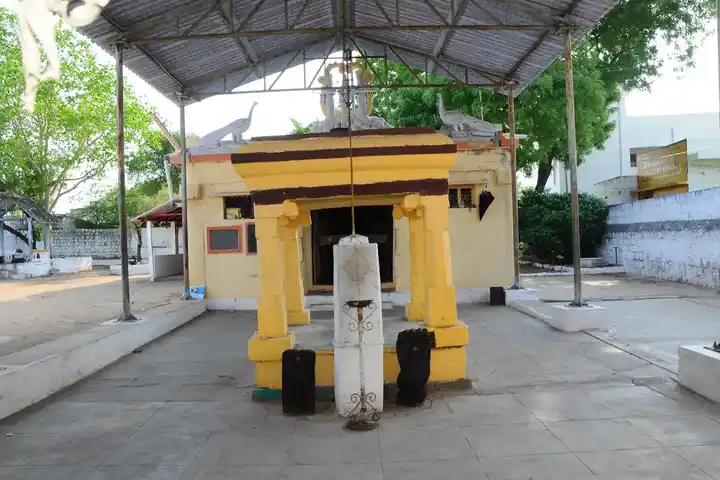 Arulmigu Subramaniya Swamy Temple, Aravakurichi - 639201 அருள்மிகு சுப்பிரமணியசுவாமி திருக்கோயில், Aravakurichi - 639201, Karur - Ancient Temple Architecture and History Image 3