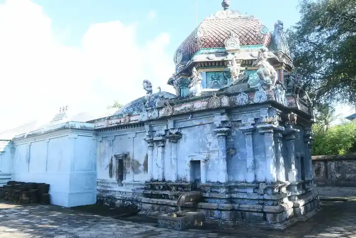 Arulmigu Subramaniya Swamy Temple, Maharajapuram - 609309 அருள்மிகு சுப்ரமணிய சுவாமி திருக்கோயில், Maharajapuram - 609309, Mayiladuthurai - Ancient Temple Architecture and History Image 4