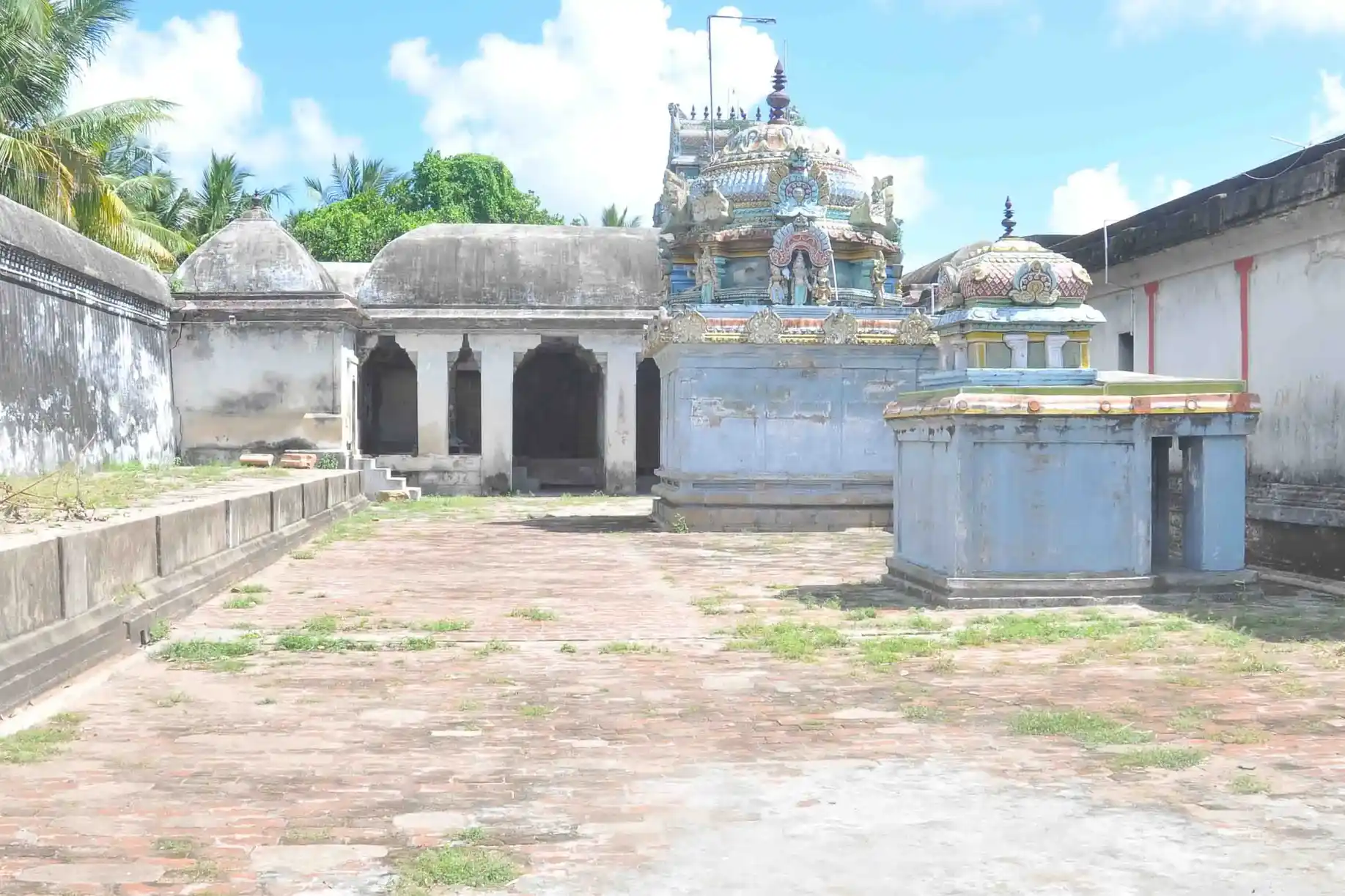 Arulmigu Subramaniya Swamy Temple, Perambur - 609402 அருள்மிகு சுப்பிரமணியசுவாமி திருக்கோயில், Perambur - 609402, Mayiladuthurai - Ancient Temple Architecture and History Image 9
