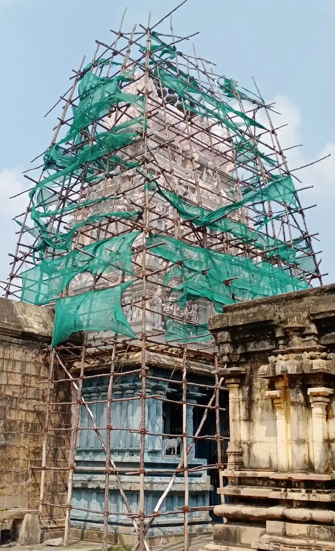 Arulmigu Subramaniya Swamy Temple, Thiruvidaikazhi - 609310 அருள்மிகு சுப்பிரமணியசுவாமி திருக்கோயில், Thiruvidaikazhi - 609310, Mayiladuthurai - Ancient Temple Architecture and History Image 3