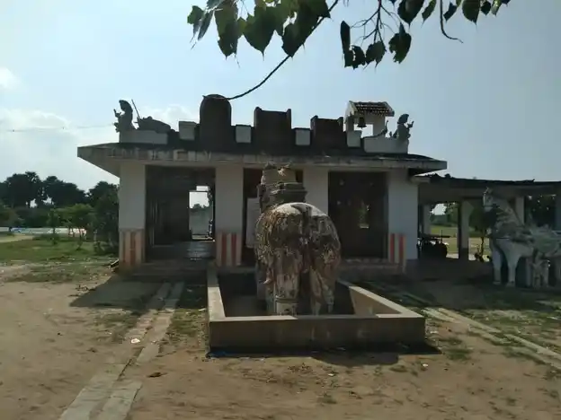 Arulmigu Subramaniyasamy Temple, Kovilur - 613301 அருள்மிகு சுப்பிரமணியசுவாமி திருக்கோயில், வேம்பன்பட்டி - 613301, Pudukkottai - Ancient Temple Architecture and History Image 4