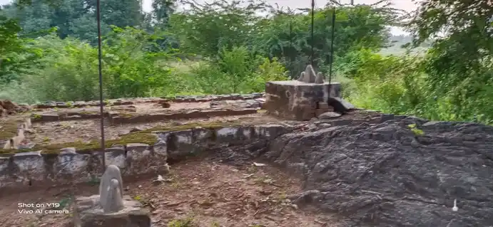 Arulmigu Subramaniyaswamy Temple, Bompatti - 635207 அருள்மிகு சுப்ரமணியசாமி திருக்கோயில், Bompatti - 635207, Krishnagiri - Ancient Temple Architecture and History Image 3