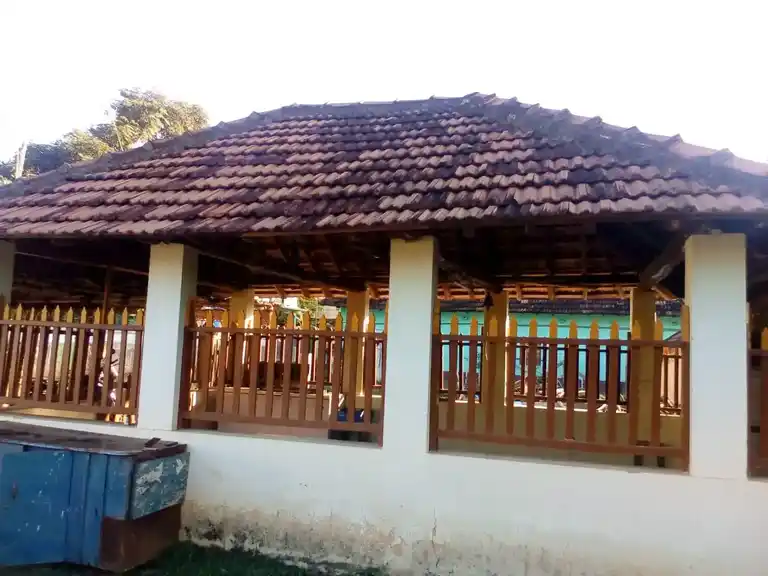 Arulmigu Subramaniyaswamy Temple, Lakshmi Narasimmapuram - 614616 அருள்மிகு சுப்பிரமணியசுவாமி திருக்கோயில், Lakshmi Narasimmapuram - 614616, Pudukkottai - Ancient Temple Architecture and History Image 2