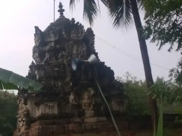 Arulmigu Subramaniyaswamy Temple, Maharajapuram - 613105 அருள்மிகு சுப்ரமணியசுவாமி திருக்கோயில், Maharajapuram - 613105, Thanjavur - Ancient Temple Architecture and History Image 2