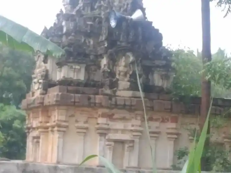 Arulmigu Subramaniyaswamy Temple, Maharajapuram - 613105 அருள்மிகு சுப்ரமணியசுவாமி திருக்கோயில், Maharajapuram - 613105, Thanjavur - Ancient Temple Architecture and History Image 6