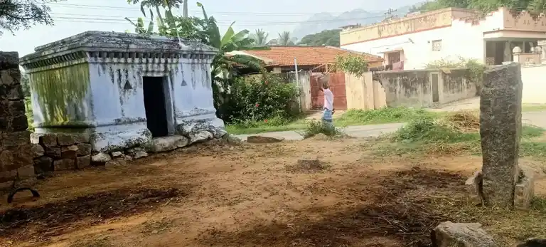 Arulmigu Subramaniyaswamy Temple, Marandahalli - 636806 Arulmigu Subramaniyaswamy Temple, Marandahalli - 636806, Dharmapuri - Ancient Temple Architecture and History Image 4