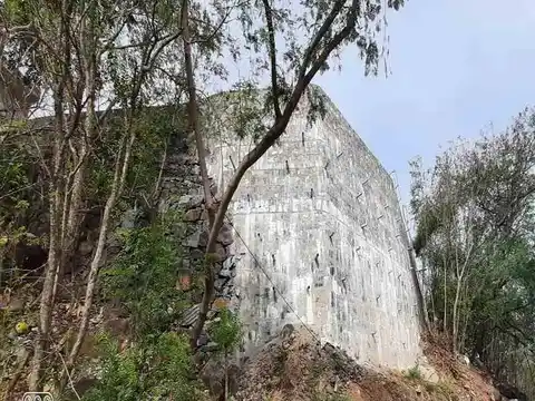 Arulmigu Subramaniyaswamy Temple, Modachur, Gobichettaipalayam - 638476 அருள்மிகு சுப்பிரமணியசாமி திருக்கோயில், பச்சைமலை, Modachur, Gobichettaipalayam - 638476, Erode - Ancient Temple Architecture and History Image 2
