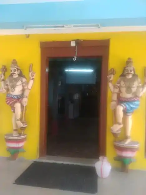Arulmigu Subramaniyaswamy Temple, Mudukulathur - 623704 அருள்மிகு சுப்பிரமணியசுவாமி திருக்கோயில்,  - 623704, Ramanathapuram - Ancient Temple Architecture and History Image 2