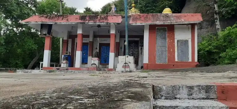 Arulmigu Subramaniyaswamy Temple, Mukkunam - 604203 அருள்மிகு சுப்ரமணியசுவாமி திருக்கோயில், Mukkunam - 604203, Viluppuram - Ancient Temple Architecture and History Image 3