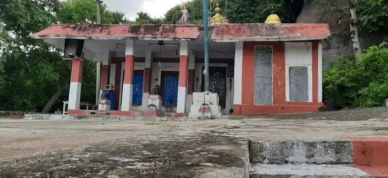 Arulmigu Subramaniyaswamy Temple, Mukkunam - 604203 அருள்மிகு சுப்ரமணியசுவாமி திருக்கோயில், Mukkunam - 604203, Viluppuram - Ancient Temple Architecture and History Image 6