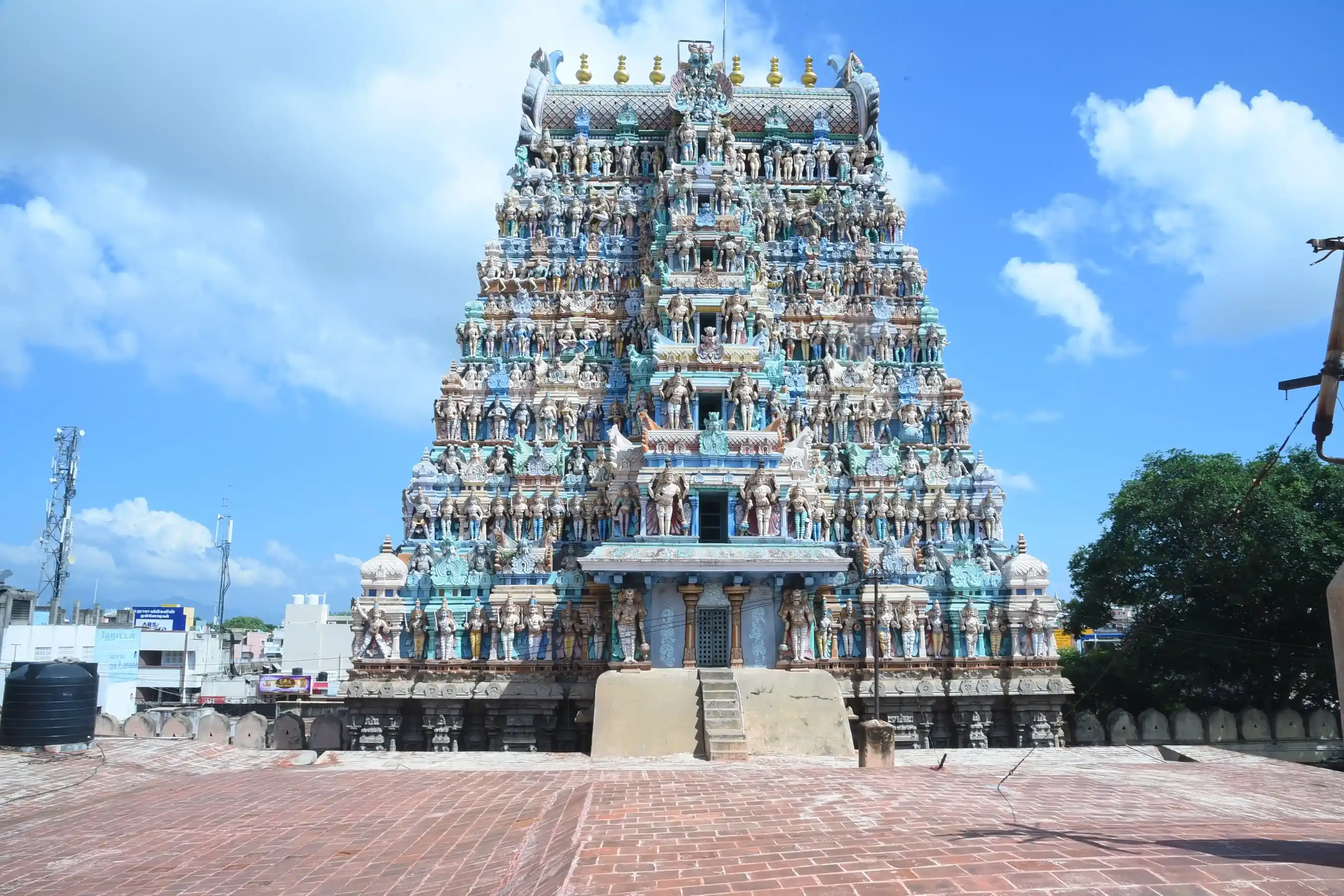 Arulmigu Subramaniyaswamy Temple, Thirupparankundram - 625005 (அருள்மிகு சுப்பிரமணியசுவாமி திருக்கோயில், திருப்பரங்குன்றம் - 625005), திருப்பரங்குன்றம், Madurai - Ancient Temple in Tamil Nadu