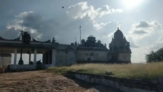 Arulmigu Subramaniyaswamy Temple, Vaiyapuri, Ponnamaravathi Taluk - 622402 அருள்மிகு சுப்பிரமணியசுவாமி திருக்கோயில், வையாபுரி, பொன்னமராவதி வட்டம் - 622402, Pudukkottai - Ancient Temple Architecture and History Image 7