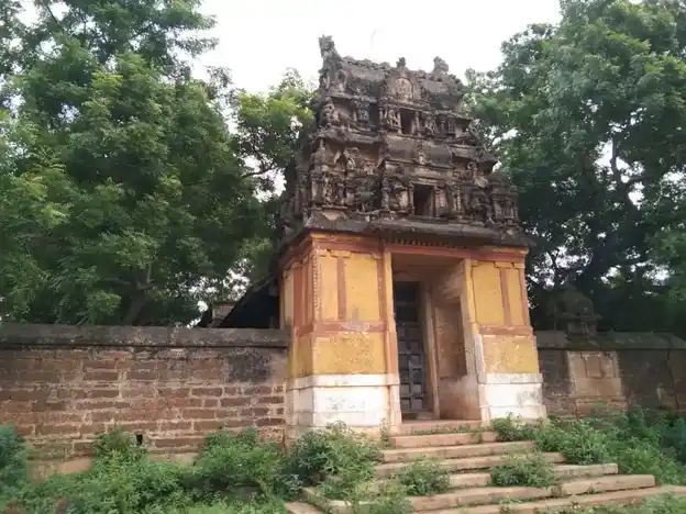 Arulmigu Subramaniyaswamy Temple, Vallam, Thanjavur - 613403 அருள்மிகு சுப்பிரமணிய சவாமி திருக்கோயில், Vallam, Thanjavur - 613403, Thanjavur - Ancient Temple Architecture and History Image 4