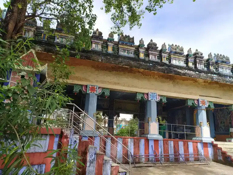 Arulmigu Subramaniyaswamy Temple, Vallparai - 642127 அருள்மிகு சுப்பிரமணியசுவாமி திருக்கோயில், Vallparai - 642127, Coimbatore - Ancient Temple Architecture and History Image 3