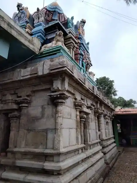 Arulmigu Suganthaparimaleswarar Temple, Thirumananjeri, Karambakudi Taluk - 622302 அருள்மிகு சுகந்தபரிமளேஸ்வரர் திருக்கோயில், திருமணஞ்சேரி, கறம்பக்குடி வட்டம் - 622302, Pudukkottai - Ancient Temple Architecture and History Image 6