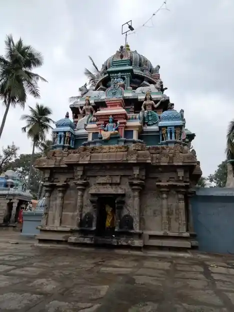 Arulmigu Suganthaparimaleswarar Temple, Thirumananjeri, Karambakudi Taluk - 622302 அருள்மிகு சுகந்தபரிமளேஸ்வரர் திருக்கோயில், திருமணஞ்சேரி, கறம்பக்குடி வட்டம் - 622302, Pudukkottai - Ancient Temple Architecture and History Image 8
