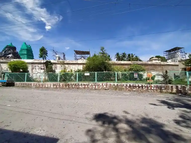 Arulmigu Sugavanesuwarar Temple, Mettu Agraharam, Salem - 636001 அருள்மிகு சுகவனேசுவரர் சுவாமி திருக்கோயில், மேட்டு அக்ரஹாரம், சேலம் - 636001, Salem - Ancient Temple Architecture and History Image 5