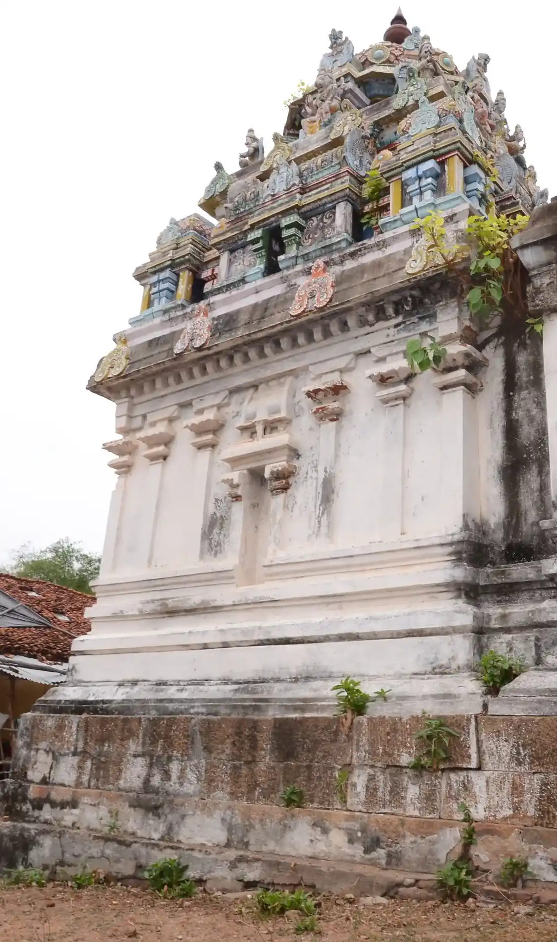 Arulmigu Sukasanalakshmi Narayanaperumail Temple, Kudavasal - 612604 Arulmigu Sukasanalakshmi Narayanaperumail Temple, Kudavasal, Kudavasal - 612604, Thiruvarur - Ancient Temple Architecture and History Image 2