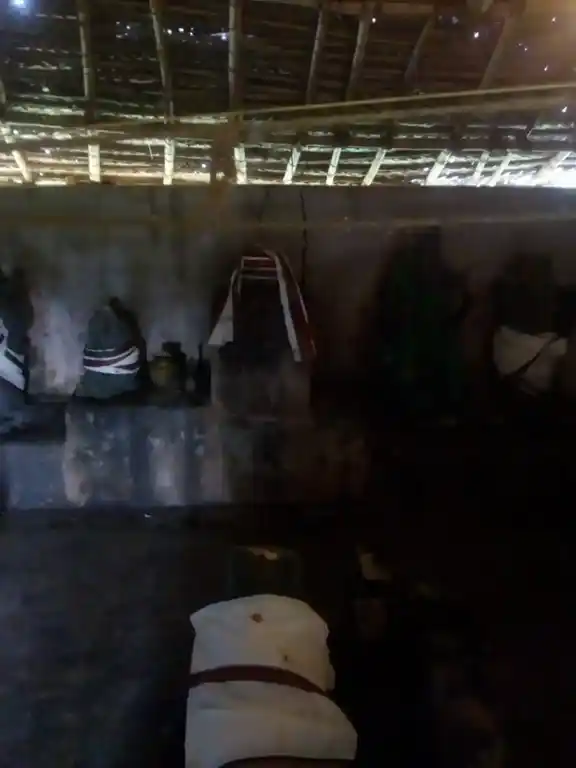 Arulmigu Sukrieswar And Vanmekanathar Swamy Temple, Nalilondru - 613703 அருள்மிகு சுக்ரீஸ்வரர் மற்றும் வன்மீகநாதசுவாமி திருக்கோயில், Nalilondru - 613703, Thiruvarur - Ancient Temple Architecture and History Image 4