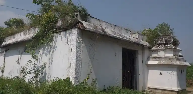 Arulmigu Sundara Varadanarayanasamy Temple, P.H Hospitial, Poonimangadu - 631209 அருள்மிகு சுந்தரவரதநாராயணசுவாமி திருக்கோயில், P.H Hospitial, Poonimangadu - 631209, Tiruvallur - Ancient Temple Architecture and History Image 3