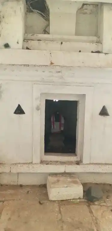 Arulmigu Sundara Varadanarayanasamy Temple, P.H Hospitial, Poonimangadu - 631209 அருள்மிகு சுந்தரவரதநாராயணசுவாமி திருக்கோயில், P.H Hospitial, Poonimangadu - 631209, Tiruvallur - Ancient Temple Architecture and History Image 5