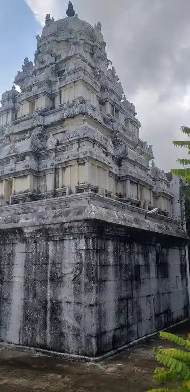 Arulmigu Sundara Varatharaja Perumal Temple, Udhayendiram - 635754