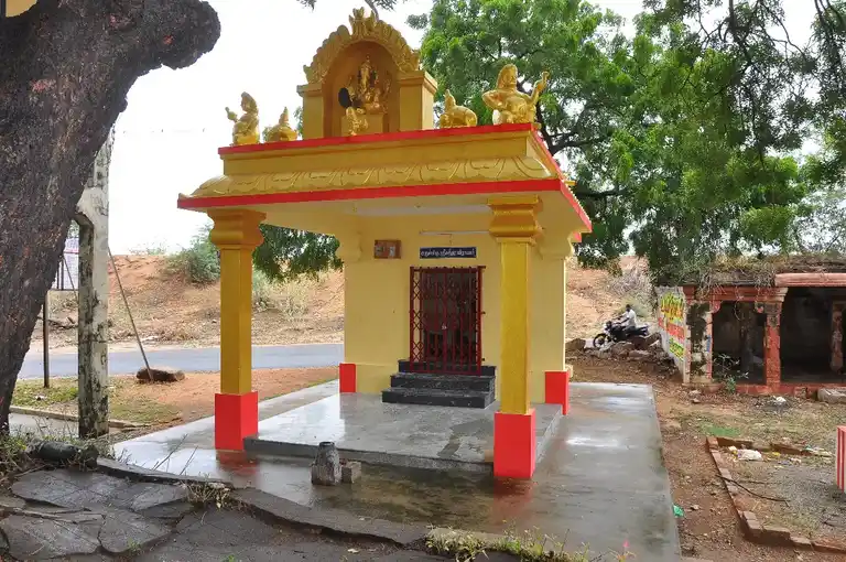 Arulmigu Sundara Vinayagar Temple, Ottapidaram - 628401 அருள்மிகு சுந்தர விநாயகர் திருக்கோயில், Ottapidaram - 628401, Thoothukudi - Ancient Temple Architecture and History Image 2