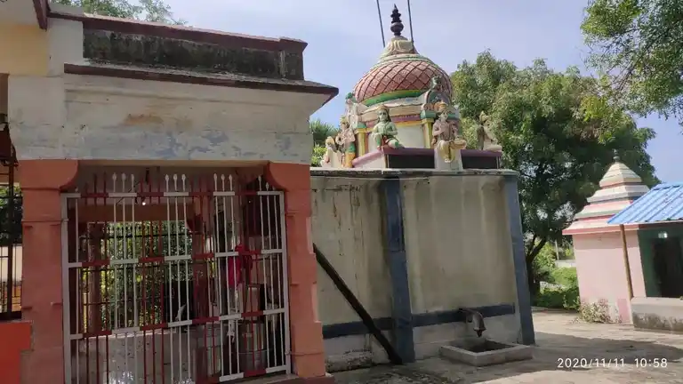 Arulmigu Sundaraja Perumal Temple, Thachampattu, Thiruvenkadam - 625234 அருள்மிகு சுந்தராஜ பெருமாள் திருக்கோயில், தச்சாம்பட்டு, திருவேங்கடம் - 625234, Madurai - Ancient Temple Architecture and History Image 3