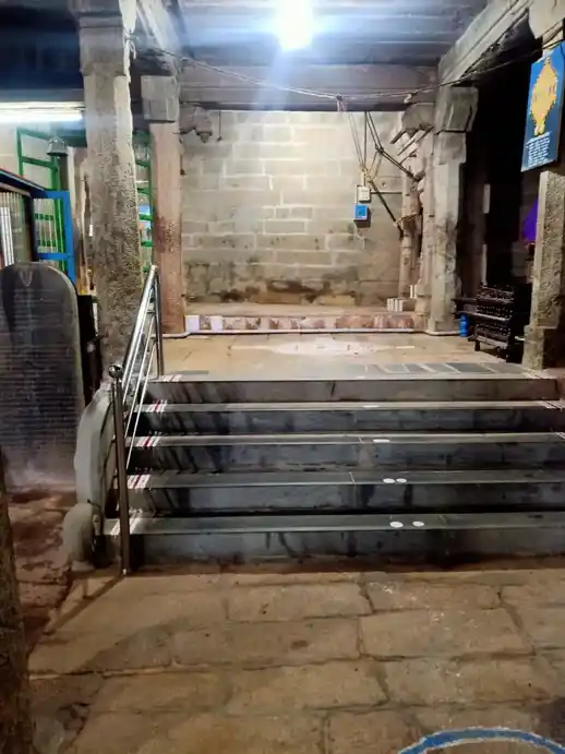 Arulmigu Sundaraja Perumal Temple, Veeravanallur - 627426 அருள்மிகு சுந்தரராஜபெருமாள் திருக்கோயில், Veeravanallur - 627426, Tirunelveli - Ancient Temple Architecture and History Image 6