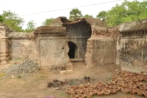 Arulmigu Sundarajapperumal Temple, Vellur - 621316 அருள்மிகு சுந்தரராஜ பெருமாள் திருக்கோயில், Vellur - 621316, Pudukkottai - Ancient Temple Architecture and History Image 9