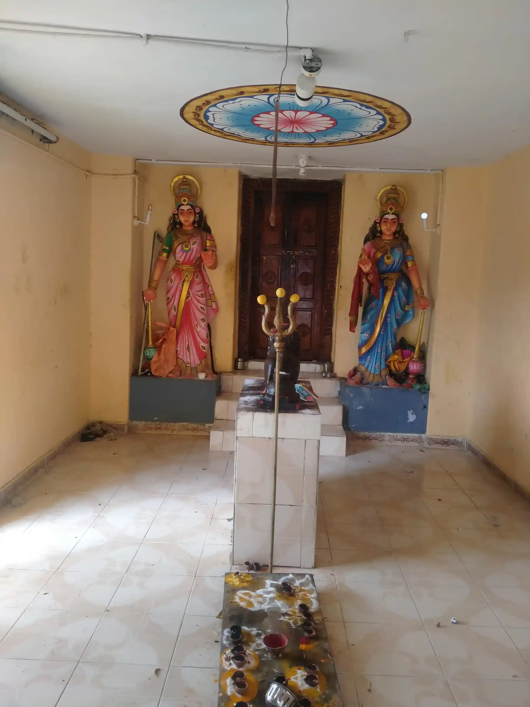 Arulmigu Sundarakaliamman Temple, Iyampulli - 624610 அருள்மிகு சுந்தரகாளியம்மன் கோயில், Iyampulli - 624610, Dindigul - Ancient Temple Architecture and History Image 3
