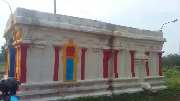 Arulmigu Sundarapandeeswarar Temple, Puthoor - 623527 அருள்மிகு சுந்தரபாண்டீஸ்வரர் திருக்கோயில், அ. புத்தூர் - 623527, Ramanathapuram - Ancient Temple Architecture and History Image 5