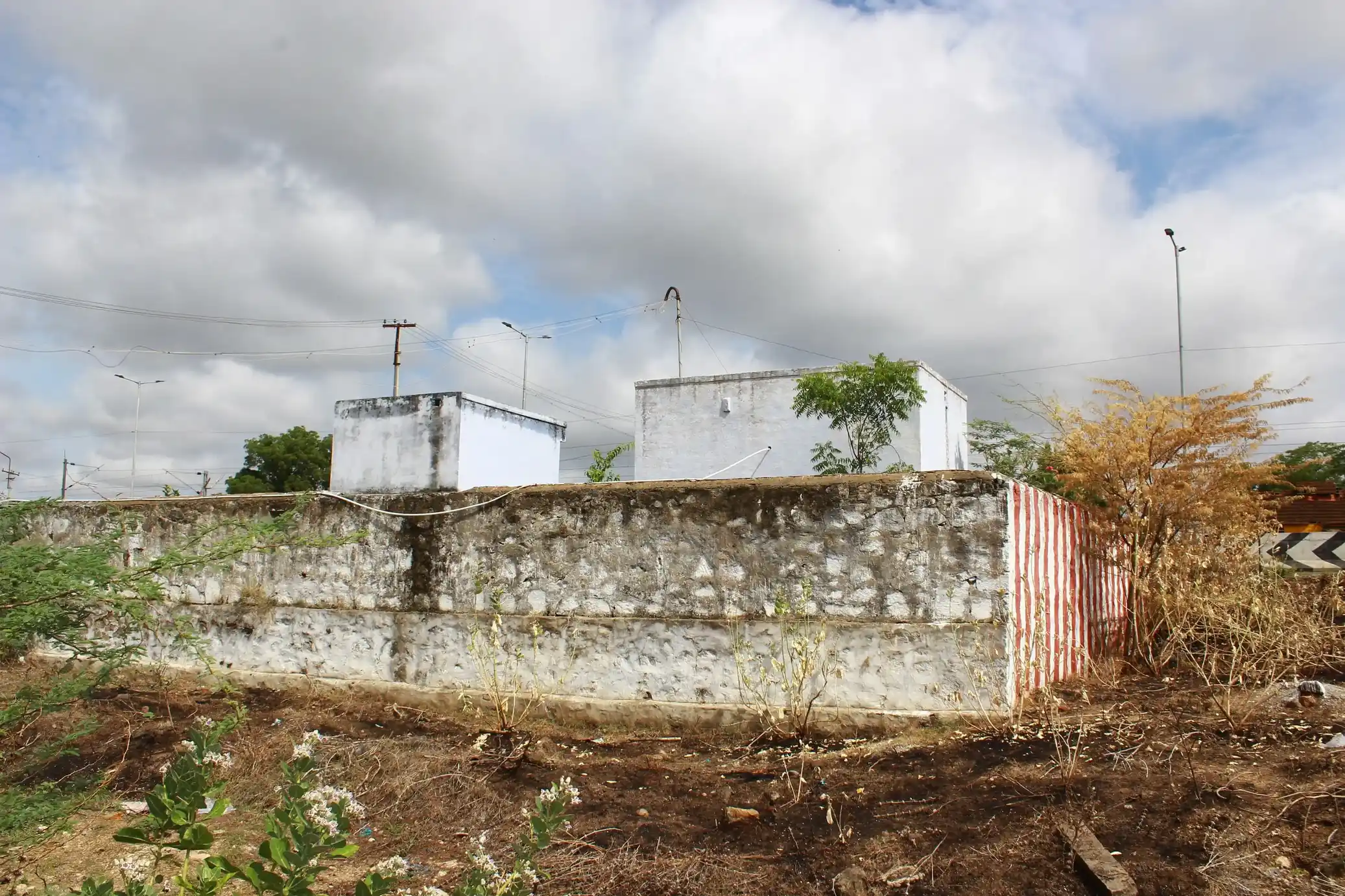 Arulmigu Sundarapandia Sastha Temple, Village Out Side, Karaieruppu - 627357 அருள்மிகு சுந்தரபாண்டிசாஸ்தா திருக்கோயில், Village Out Side, கரையிருப்பு - 627357, Tirunelveli - Ancient Temple Architecture and History Image 4