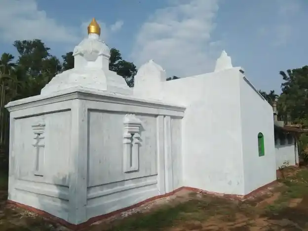 Arulmigu Sundaraperumal Temple, Vellikuppampalayam - 641010 அருள்மிகு சுந்தரபெருமாள் திருக்கோயில், Vellikuppampalayam - 641010, Coimbatore - Ancient Temple Architecture and History Image 5