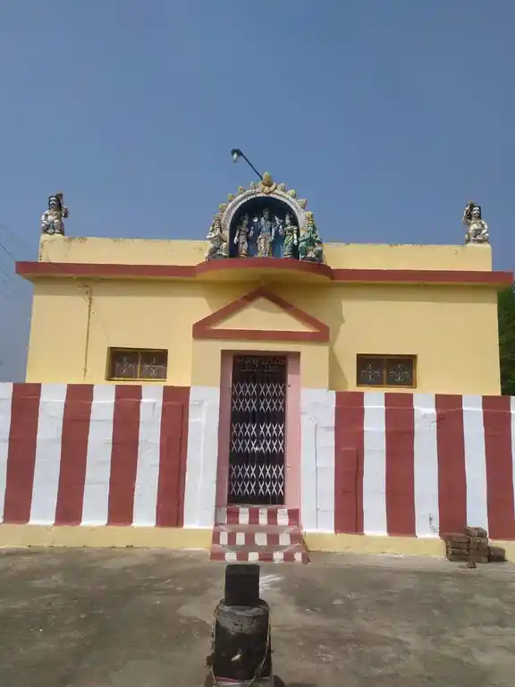 Arulmigu Sundararaja Perumal Temple, Malaiyadikuruchi - 627011 அருள்மிகு சுந்தரராஜப் பெருமாள் திருக்கோயில், Malaiyadikuruchi - 627011, Tenkasi - Ancient Temple Architecture and History Image 3