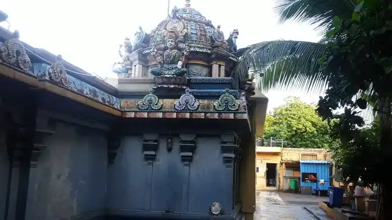Arulmigu Sundararaja Perumal Temple, Peravallur, Chennai - 600082 அருள்மிகு சுந்தரராஜப் பெருமாள் திருக்கோயில், பெரவள்ளுர், சென்னை - 600082, Chennai - Ancient Temple Architecture and History Image 3