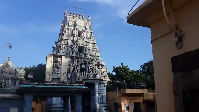 Arulmigu Sundararaja Perumal Temple, Peravallur, Chennai - 600082 அருள்மிகு சுந்தரராஜப் பெருமாள் திருக்கோயில், பெரவள்ளுர், சென்னை - 600082, Chennai - Ancient Temple Architecture and History Image 4