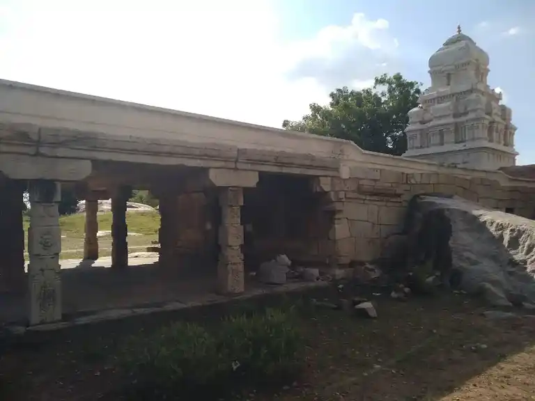 Arulmigu Sundaravalli Udanurai Pushbhavaneswarar Temple, Poovalakudi, Ponnamaravathi Taluk - 622402