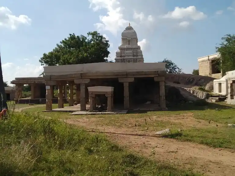 Arulmigu Sundaravalli Udanurai Pushbhavaneswarar Temple, Poovalakudi, Ponnamaravathi Taluk - 622402 அருள்மிகு சுந்தர வள்ளி உடனுறை புஷ்பவனேஸ்வரர் திருக்கோயில், பூவாலக்குடி, பொன்னமராவதி வட்டம் - 622402, Pudukkottai - Ancient Temple Architecture and History Image 3
