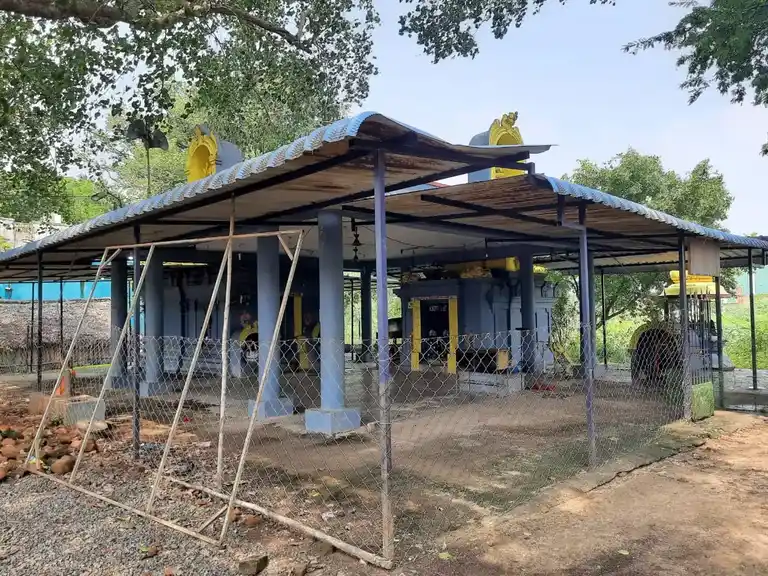 Arulmigu Sundareswarar Samy Temple, Centre Of The Village, Perungavoor - 601204