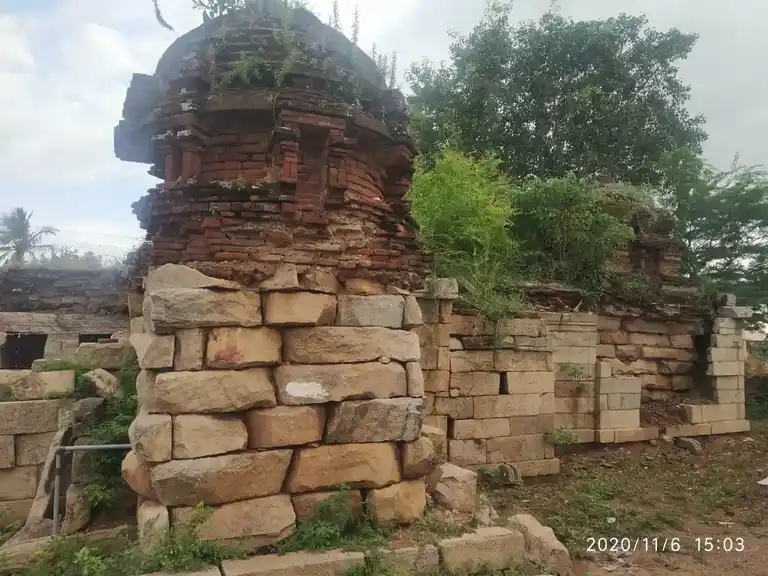 Arulmigu Sundareswarar Senthotiyamman Temple, Samuthiram - 621306 அருள்மிகு மீனாட்சி சுந்தரேஸ்வரர் மற்றும் செந்தோட்டியம்மன் அய்யனார் திருக்கோயில், Samuthiram - 621306, Thiruchirappalli - Ancient Temple Architecture and History Image 3