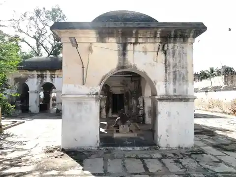 Arulmigu Sundareswarar Swamy Temple, Palamaneri - 613104 அருள்மிகு சுந்தரேஸ்வரர் சுவாமி திருக்கோவில், பழமார்நேரி - 613104, Thanjavur - Ancient Temple Architecture and History Image 4