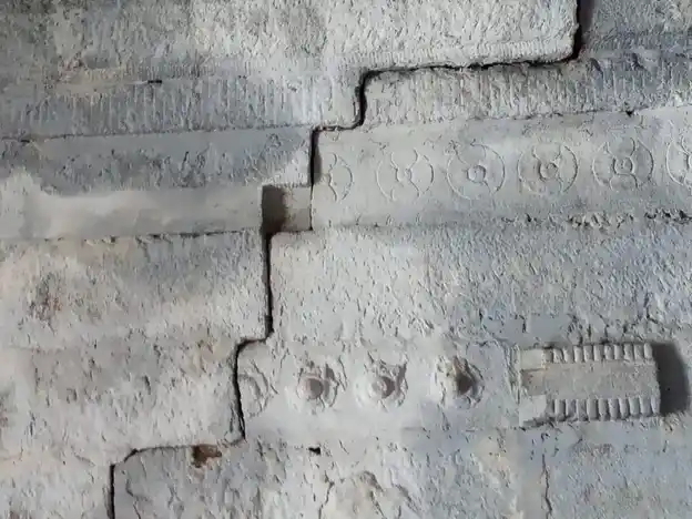 Arulmigu Sundarrajapperumal Temple, Theeyatthur - 614629 அருள்மிகு சுந்தர்ராஜப்பெருமாள் திருக்கோயில், தீயத்தூர், ஆவுடையார்கோவில் வட்டம் - 614629, Pudukkottai - Ancient Temple Architecture and History Image 4