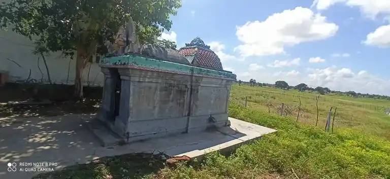 Arulmigu Sundavinayagar Temple, Olugaimangalam, Olugaimangalam - 609307 அருள்மிகு ஸ்ரீ சுந்தரவிநாயகர் திருக்கோயில், Olugaimangalam, Olugaimangalam - 609307, Mayiladuthurai - Ancient Temple Architecture and History Image 3