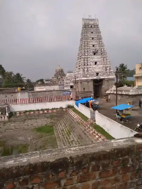 Arulmigu Sundhara Varadharaja Perumal Temple, Uthiramerur - 603406 அருள்மிகு சுந்தரவரதராஜ பெருமாள் திருக்கோயில், உத்திரமேரூர் - 603406, Kancheepuram - Ancient Temple Architecture and History Image 4