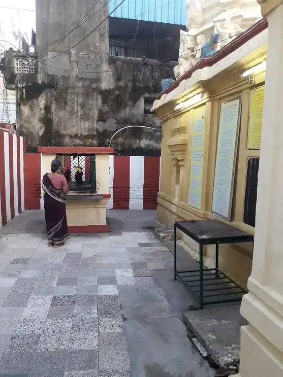 Arulmigu Sundhara Vinayagar Temple, Mandaveli, Chennai - 600028 அருள்மிகு சுந்தர விநாயகர் திருக்கோயில், மந்தவெளி, சென்னை - 600028, Chennai - Ancient Temple Architecture and History Image 2