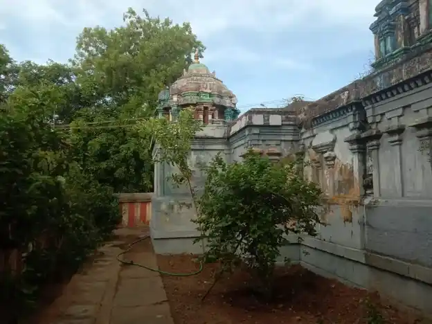 Arulmigu Sundhareshwarar And Lakshmi Narayanap Perumal Temple, Marungur - 609702 அருள்மிகு சுந்தரேஸ்வரர் மற்றும் லெட்சுமிநாராயணப்பெருமாள் திருக்கோயில், Marungur - 609702, Nagapattinam - Ancient Temple Architecture and History Image 4