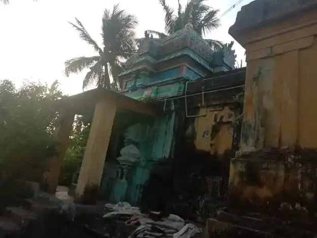 Arulmigu Sundhareshwarar And Lakshmi Narayanap Perumal Temple, Marungur - 609702 அருள்மிகு சுந்தரேஸ்வரர் மற்றும் லெட்சுமிநாராயணப்பெருமாள் திருக்கோயில், Marungur - 609702, Nagapattinam - Ancient Temple Architecture and History Image 7